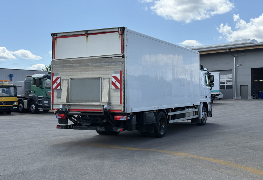 2009 Mercedes-Benz Actros 1836 4x2 Koffer / HB