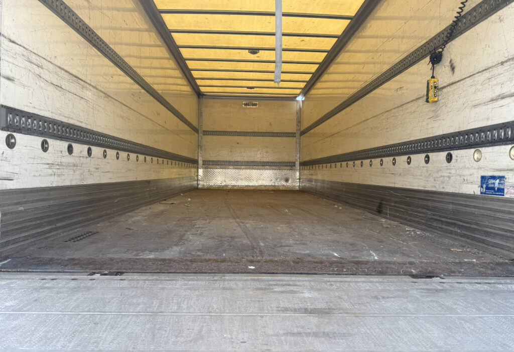 2009 Mercedes-Benz Actros 1836 4x2 Koffer / HB