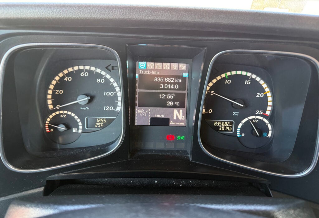 2014 Mercedes-Benz Actros 2542 6x2 BDF