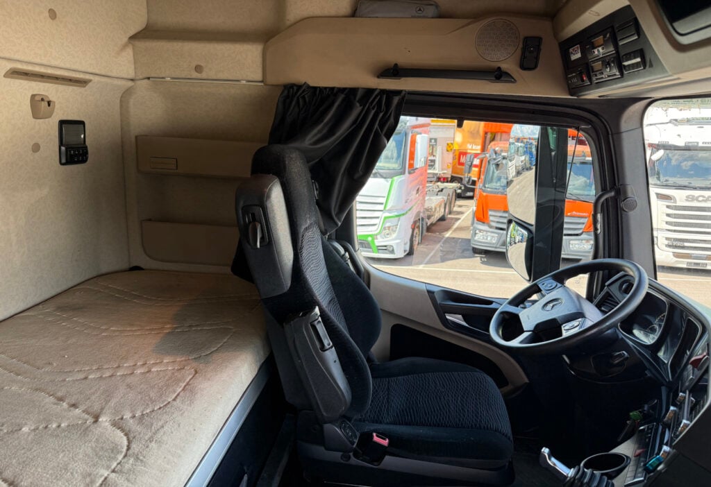 2014 Mercedes-Benz Actros 2542 6x2 BDF