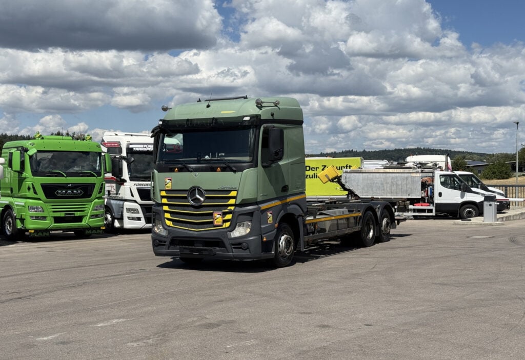 2014 Mercedes-Benz Actros 2542 6x2 BDF