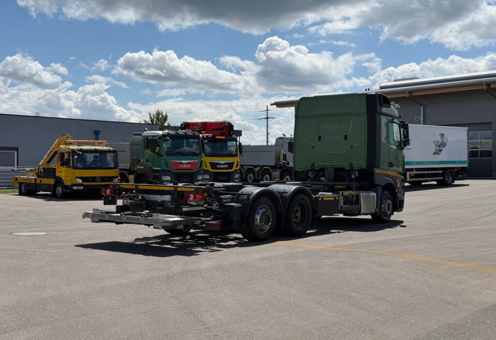 2014 Mercedes-Benz Actros 2542 6x2 BDF