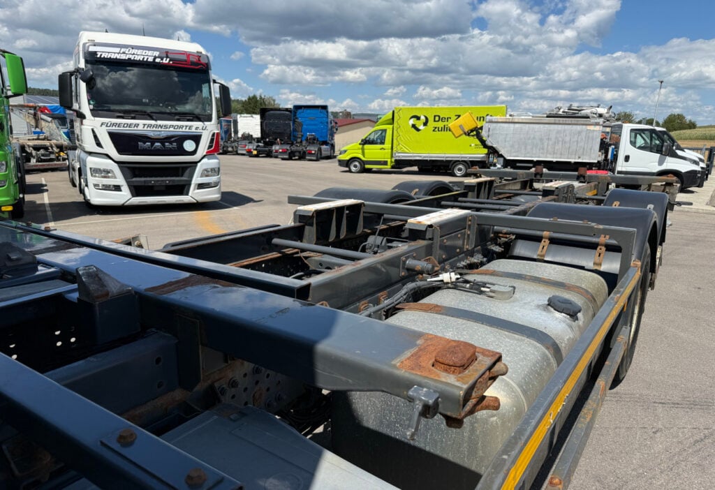 2014 Mercedes-Benz Actros 2542 6x2 BDF