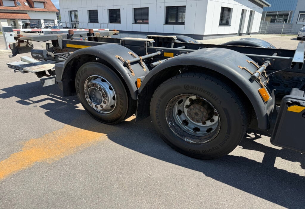 2014 Mercedes-Benz Actros 2542 6x2 BDF
