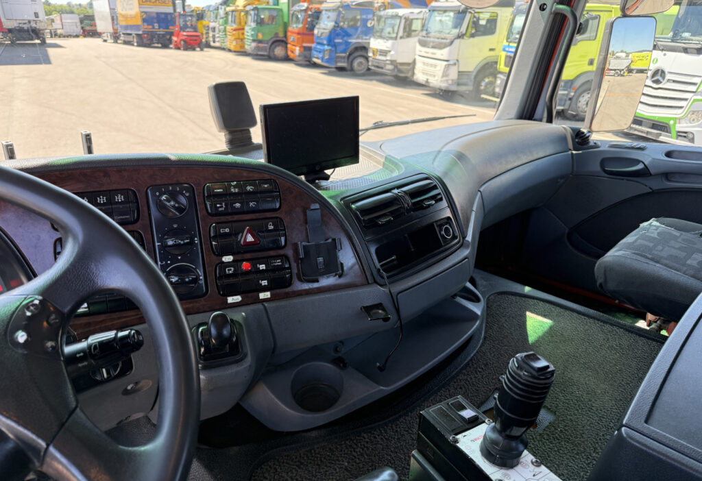 2008 Mercedes-Benz Actros 3248 8x4 Multilift