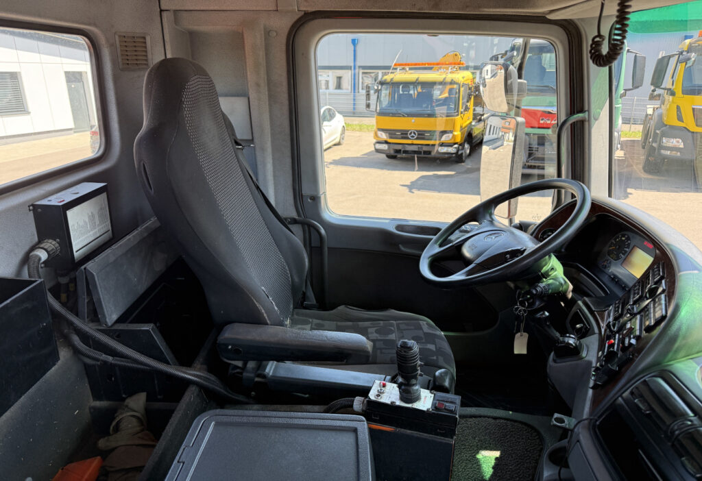 2008 Mercedes-Benz Actros 3248 8x4 Multilift