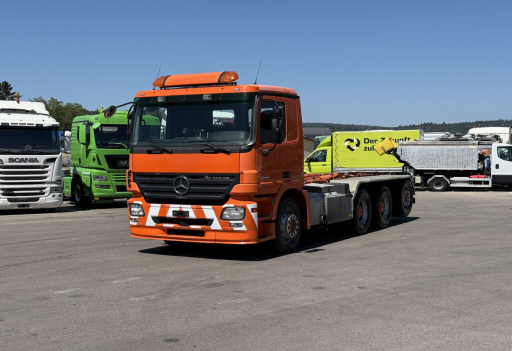 2008 Mercedes-Benz Actros 3248 8x4 Multilift