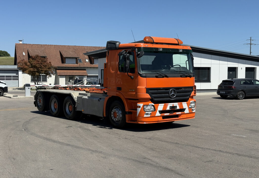 2008 Mercedes-Benz Actros 3248 8x4 Multilift