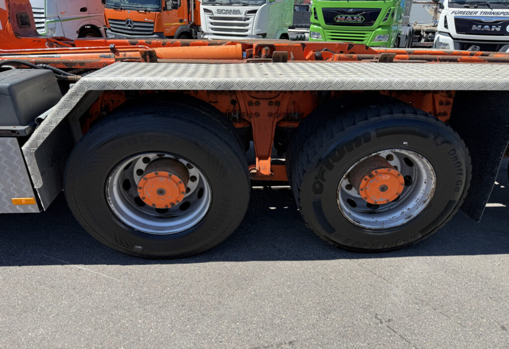 2008 Mercedes-Benz Actros 3248 8x4 Multilift