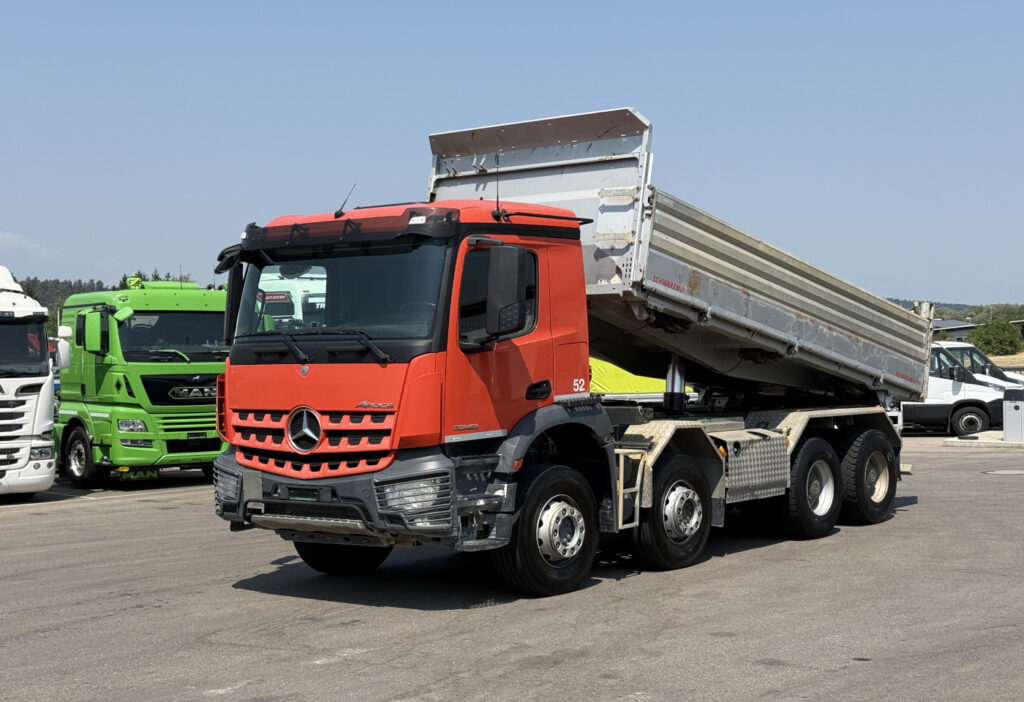 2017 Mercedes-Benz Arocs 3243 8x4 3-SK