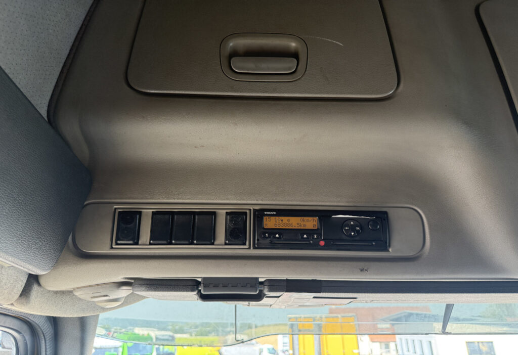 2008 Volvo FH-440 4x2 Plane/ HB