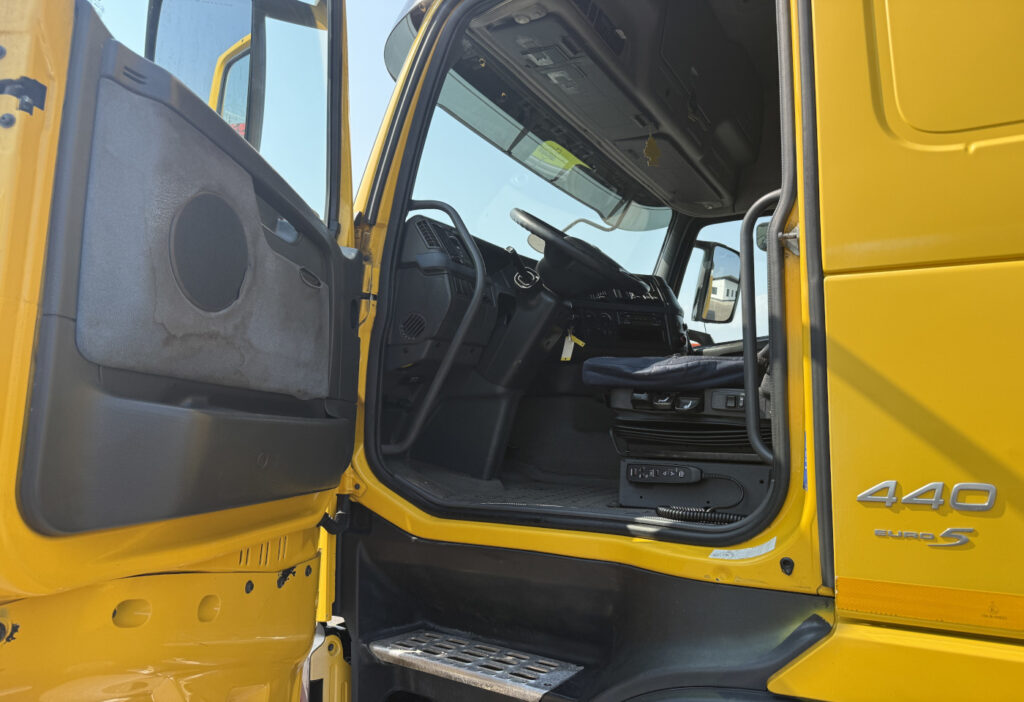2008 Volvo FH-440 4x2 Plane/ HB