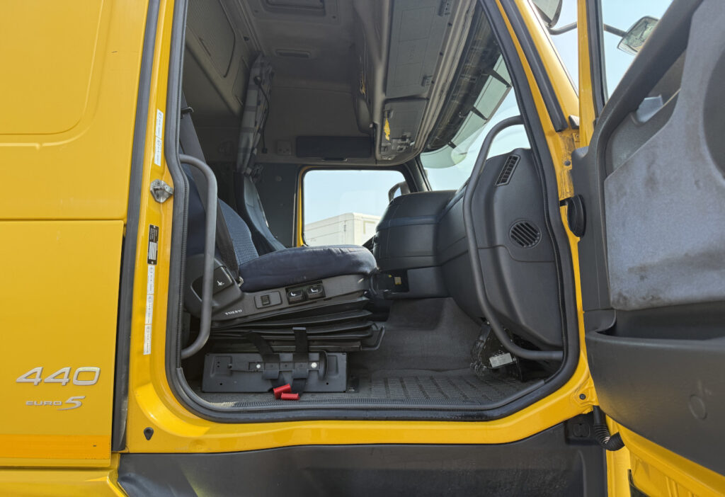 2008 Volvo FH-440 4x2 Plane/ HB