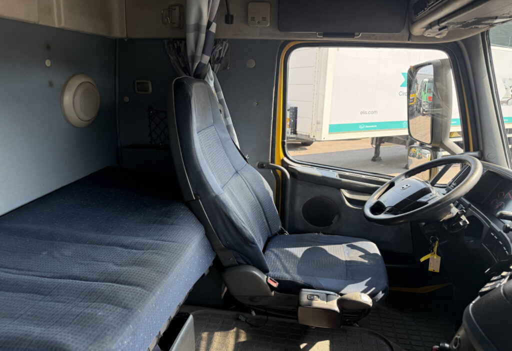 2008 Volvo FH-440 4x2 Plane/ HB