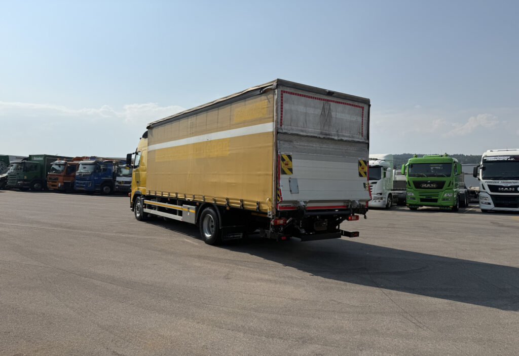 2008 Volvo FH-440 4x2 Plane/ HB
