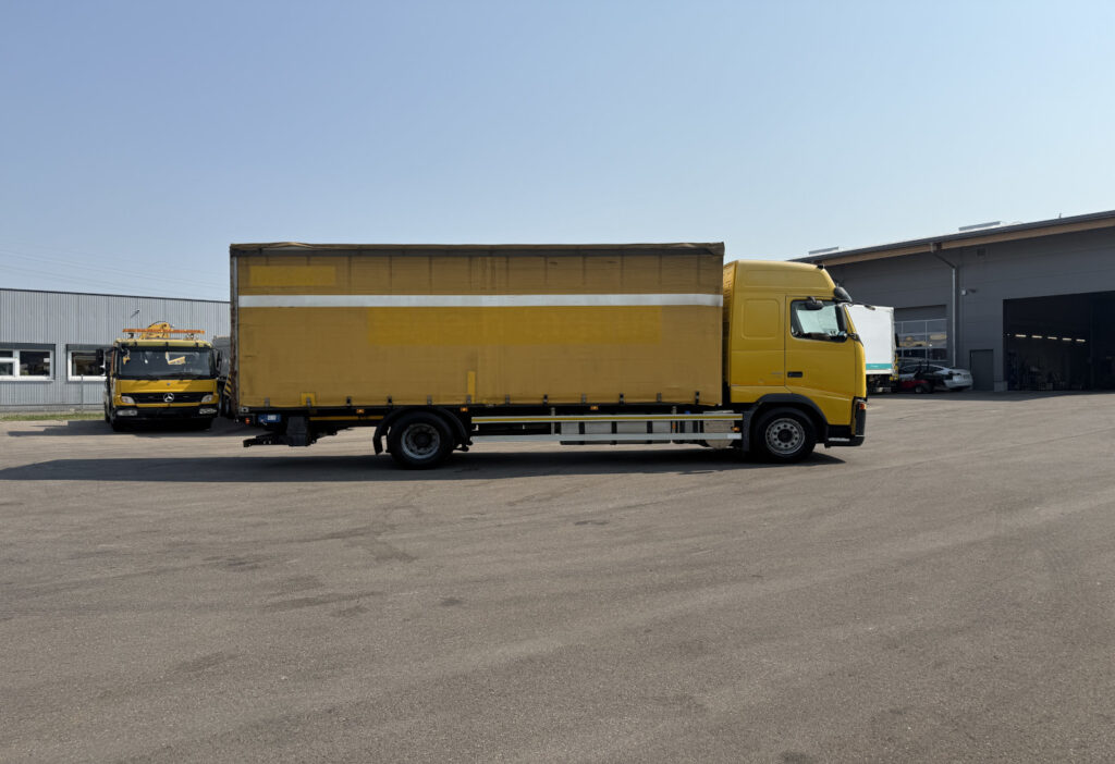 2008 Volvo FH-440 4x2 Plane/ HB