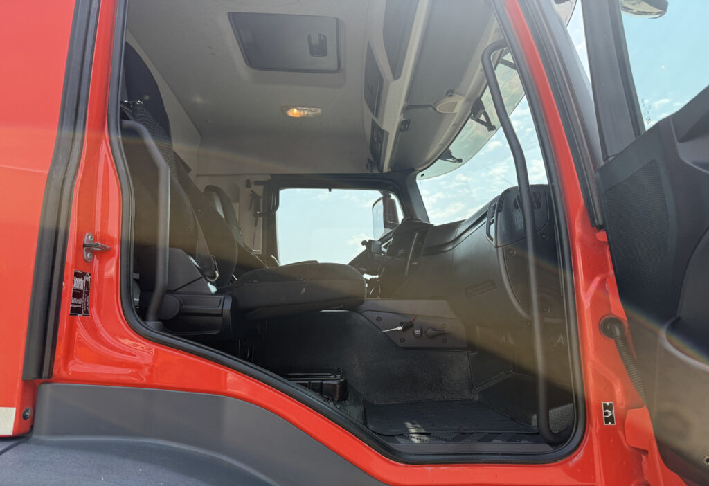 2017 Mercedes-Benz Arocs 3243 8x4 Schwarzmüller
