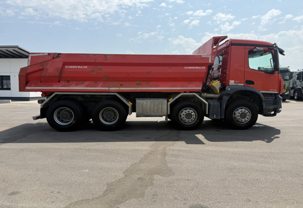 2017 Mercedes-Benz Arocs 3243 8x4 Schwarzmüller