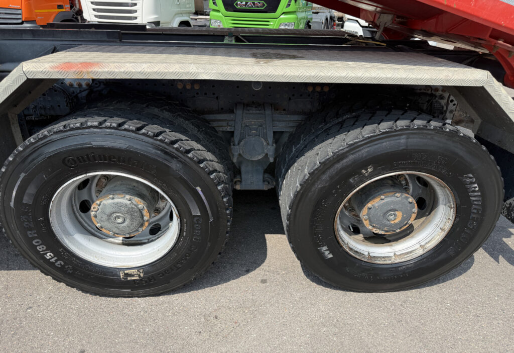 2017 Mercedes-Benz Arocs 3243 8x4 Schwarzmüller