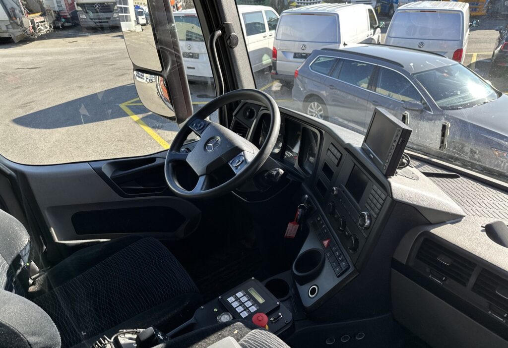 2014 Mercedes-Benz Antos 2536L 6x2*4 Stummer