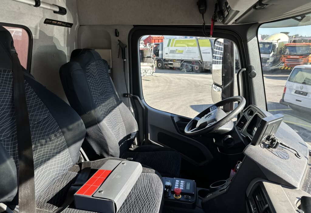 2014 Mercedes-Benz Antos 2536L 6x2*4 Stummer