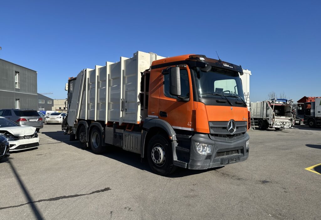 2014 Mercedes-Benz Antos 2536L 6x2*4 Stummer