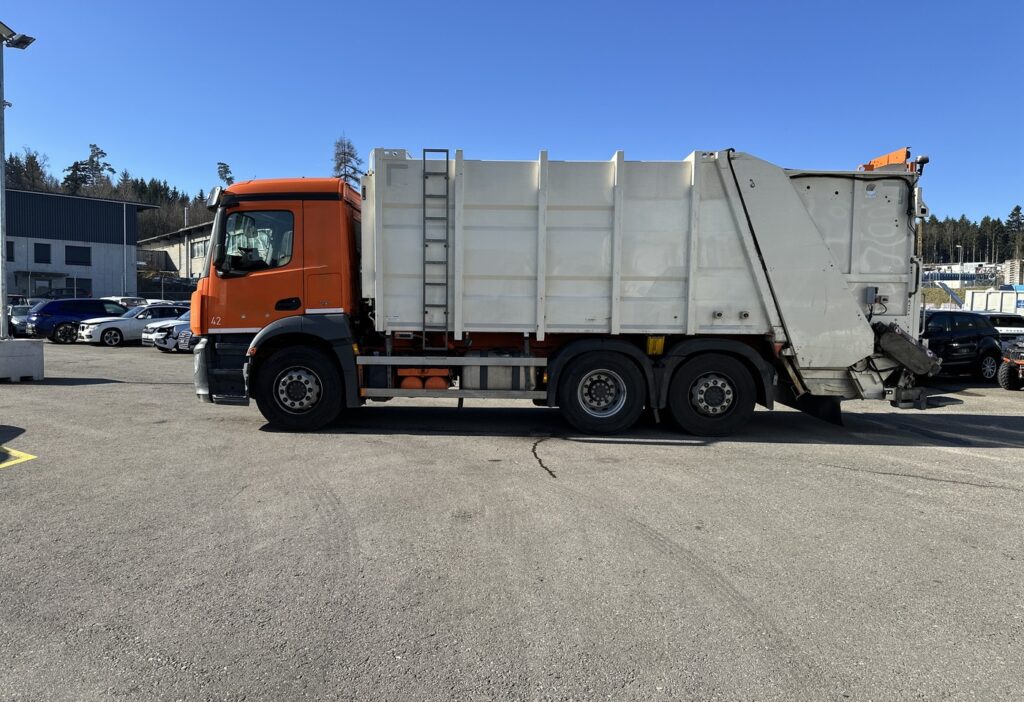2014 Mercedes-Benz Antos 2536L 6x2*4 Stummer