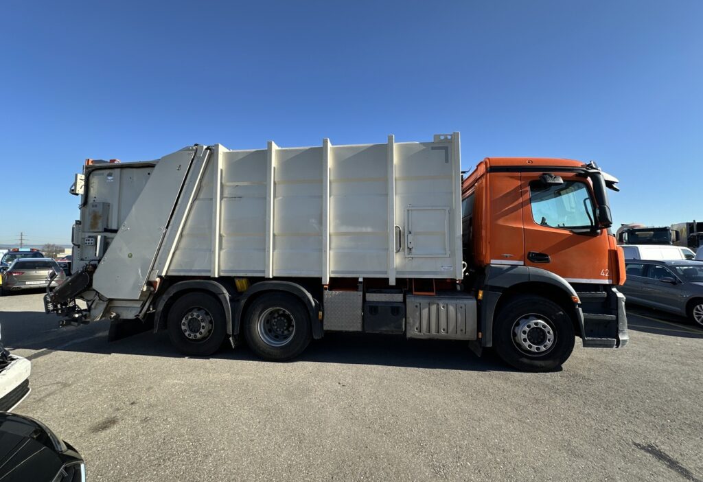 2014 Mercedes-Benz Antos 2536L 6x2*4 Stummer
