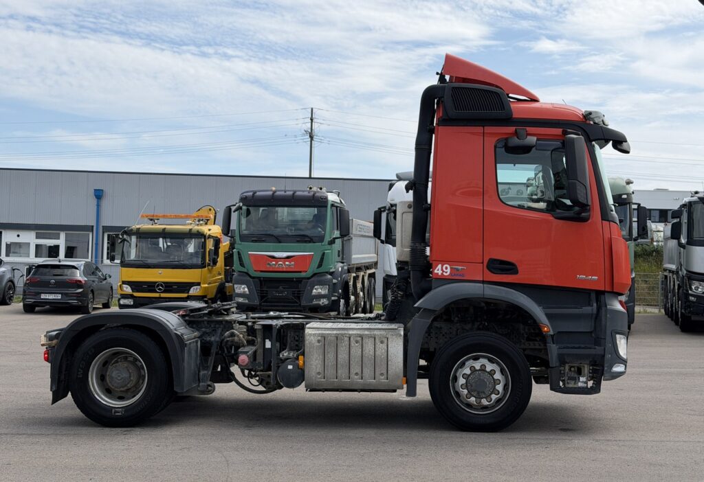 2017 Mercedes-Benz Arocs 1846 4x2 SZM