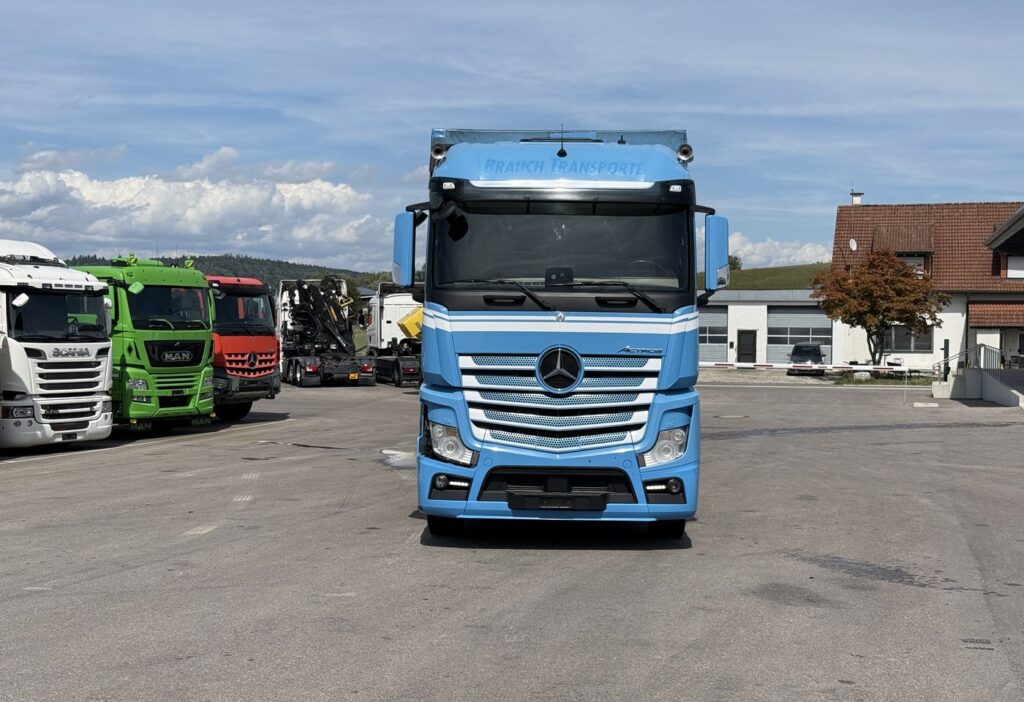 2017 Mercedes-Benz Actros 1843 4x2 Plane/HB