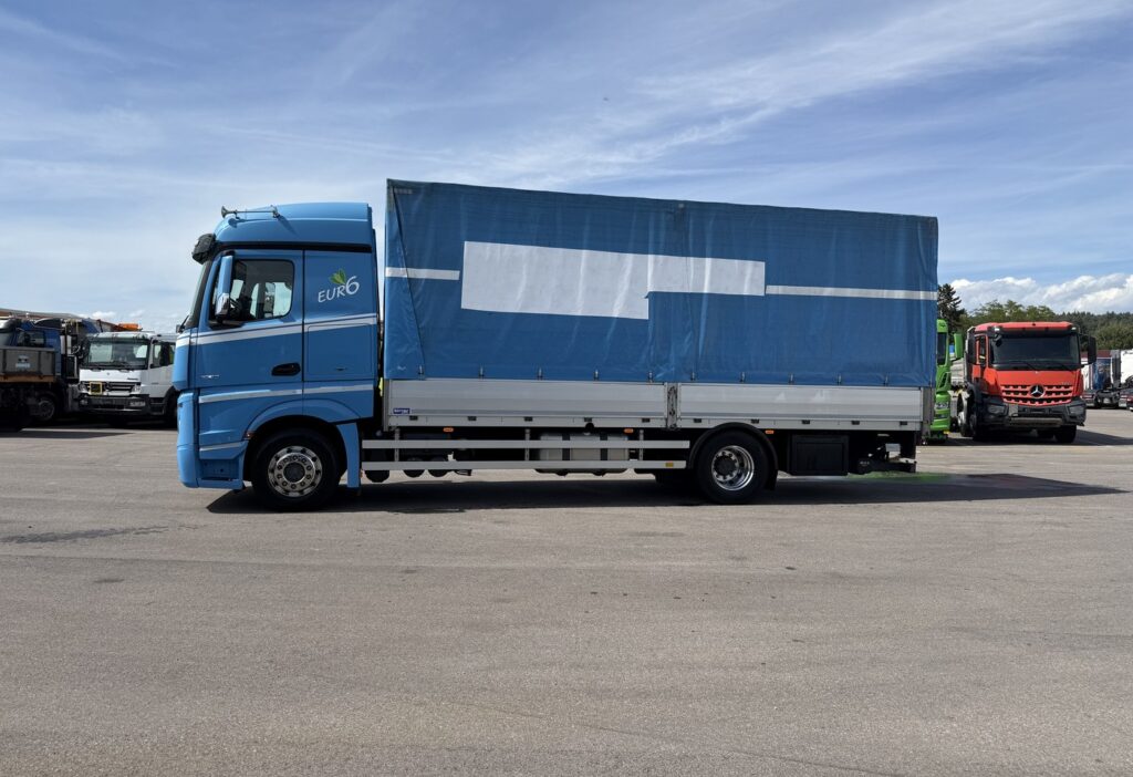 2017 Mercedes-Benz Actros 1843 4x2 Plane/HB