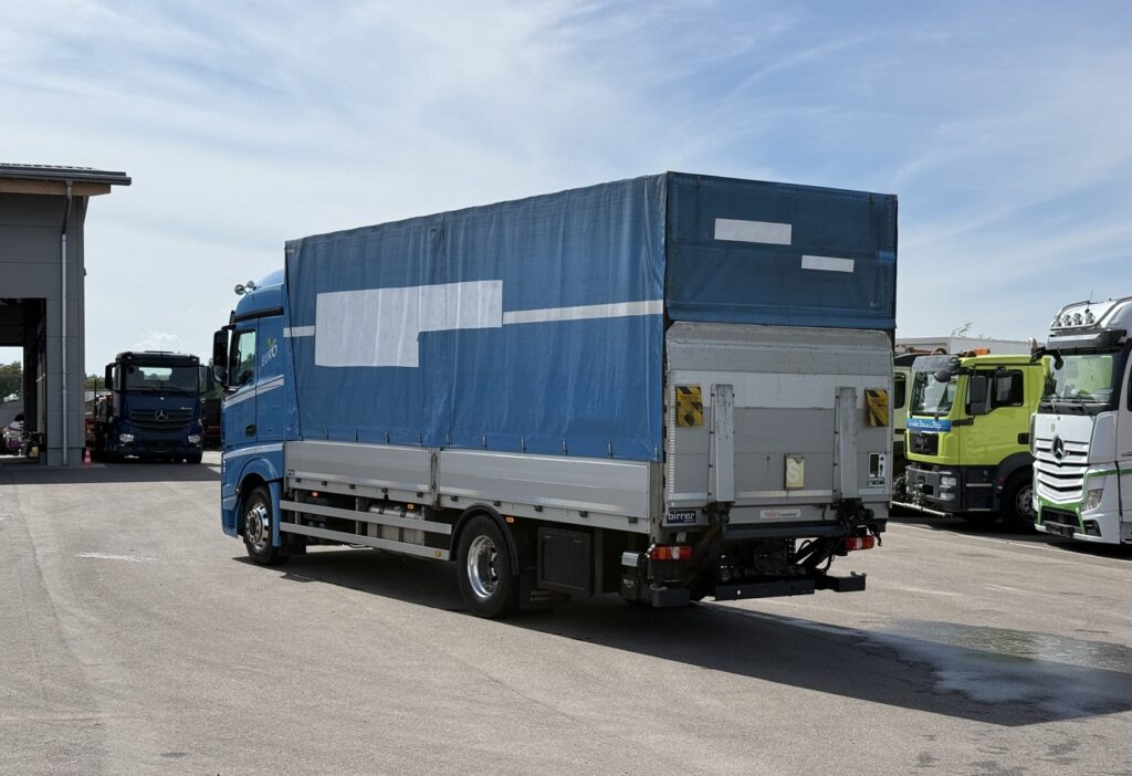 2017 Mercedes-Benz Actros 1843 4x2 Plane/HB