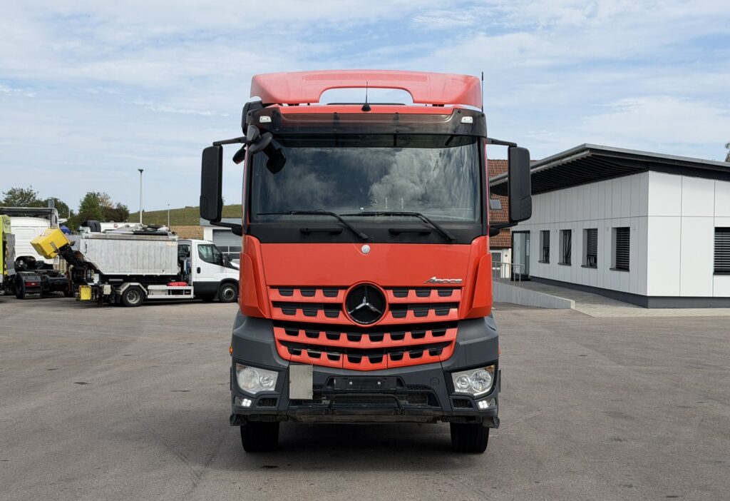 2017 Mercedes-Benz Arocs 1846 4x2 SZM