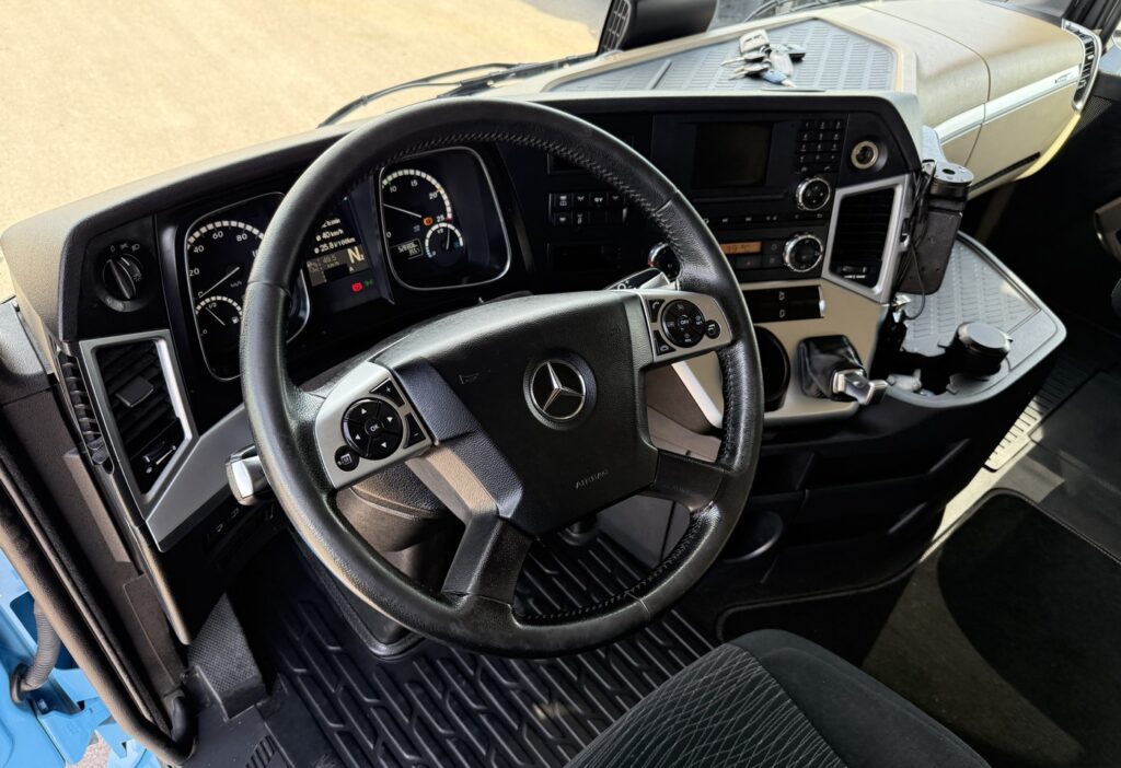 2017 Mercedes-Benz Actros 1843 4x2 Plane/HB