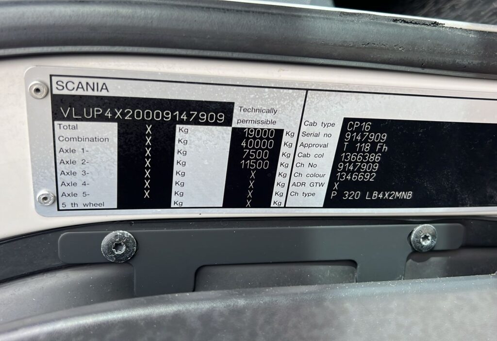 2010 SCANIA P320