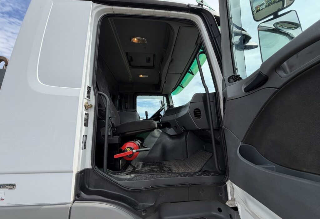 2008 Mercedes-Benz Actros 3241 8x2 Hakengerät