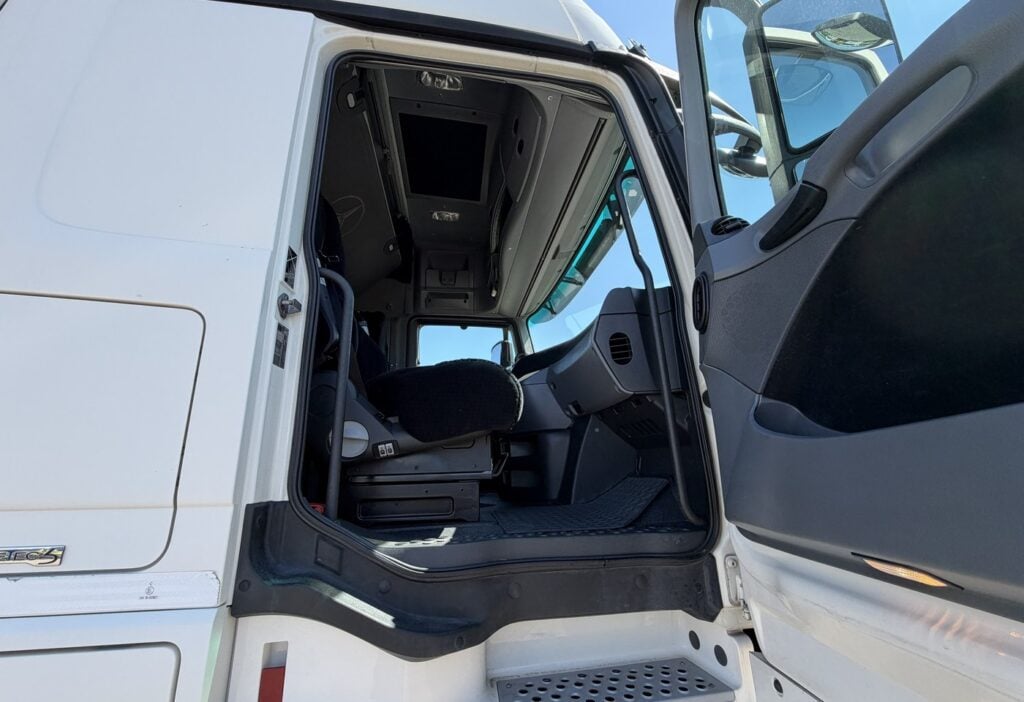 2012 Mercedes-Benz Actros 2544