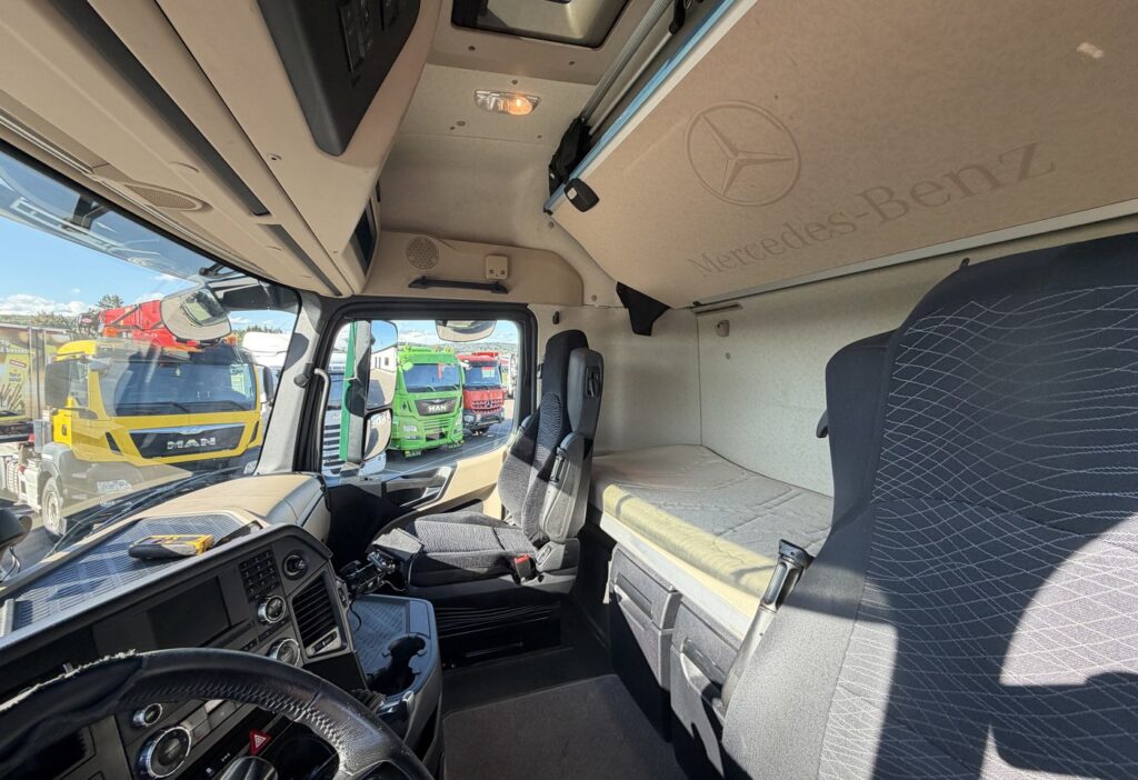 2014 Mercedes-Benz Actros 1845 4x2 Plane/HB