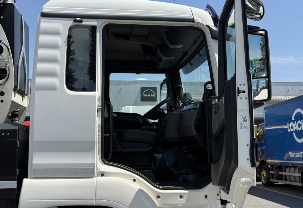 2019 MAN TGS 26.320 6x2-4 Elektro Kehrichtwagen