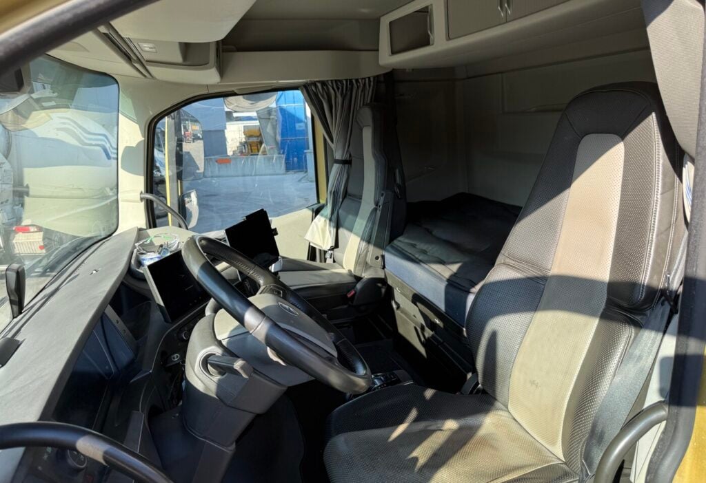 2023 Volvo FH Electric 6x4 + Meiller MHKA