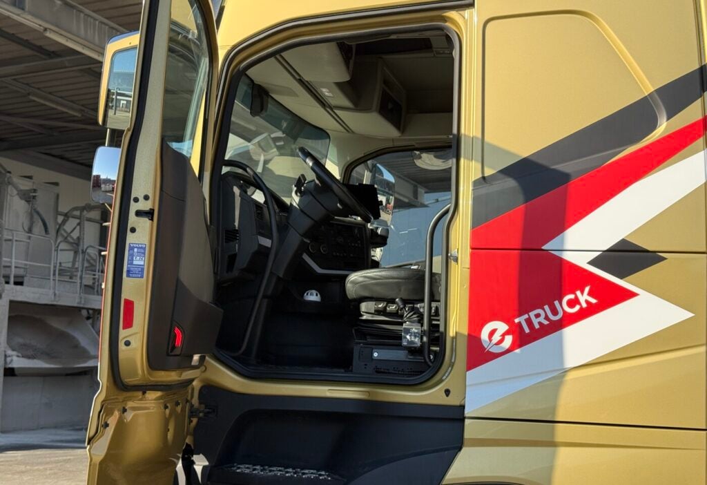 2023 Volvo FH Electric 6x4 + Meiller MHKA