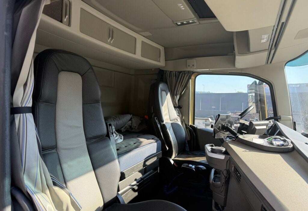 2023 Volvo FH Electric 6x4 + Meiller MHKA