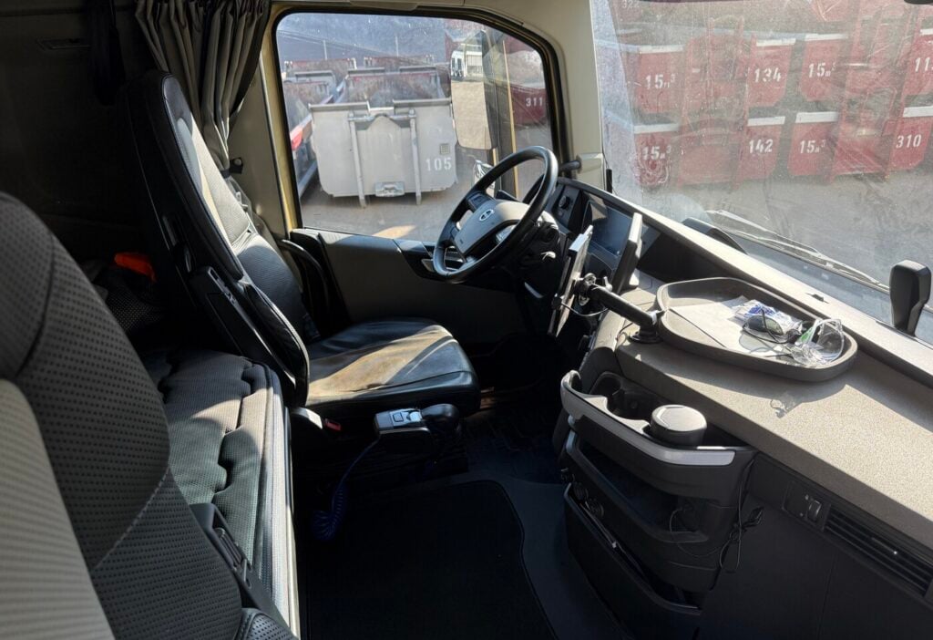 2023 Volvo FH Electric 6x4 + Meiller MHKA