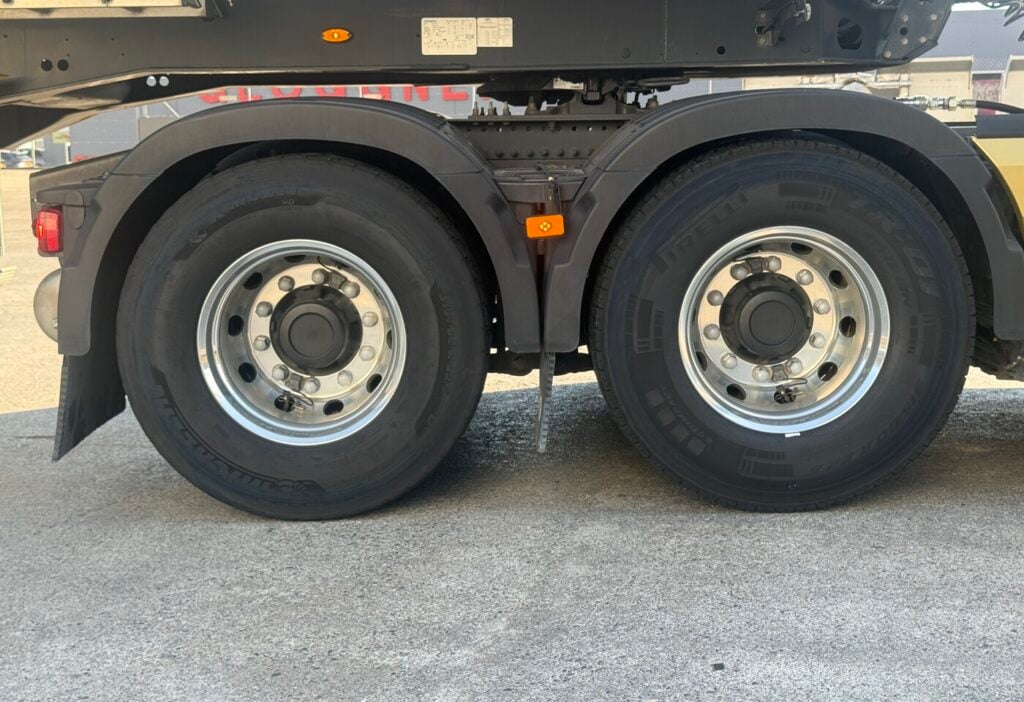 2023 Volvo FH Electric 6x4 + Meiller MHKA