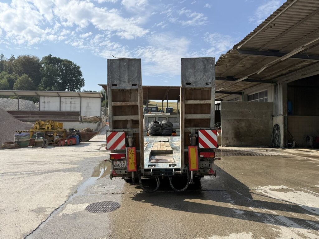 2011 Fliegl DTS 360 Tieflader