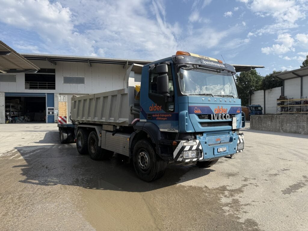 2009 Iveco 260T50 6x4 Trakker