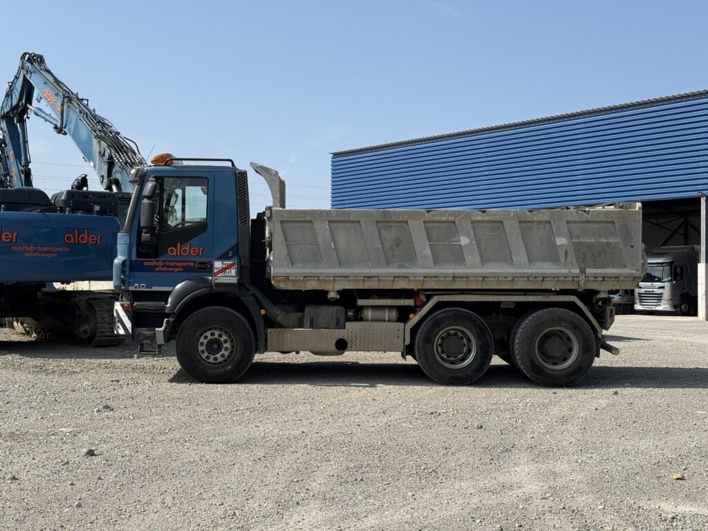 2009 Iveco 260T50 6x4 Trakker