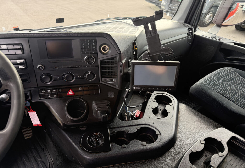 2017 Mercedes-Benz Arocs 3243 8x4 3-SK
