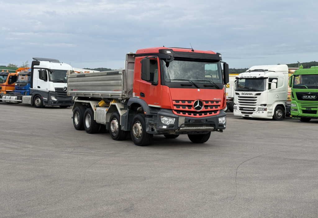 2017 Mercedes-Benz Arocs 3243 8x4 3-SK