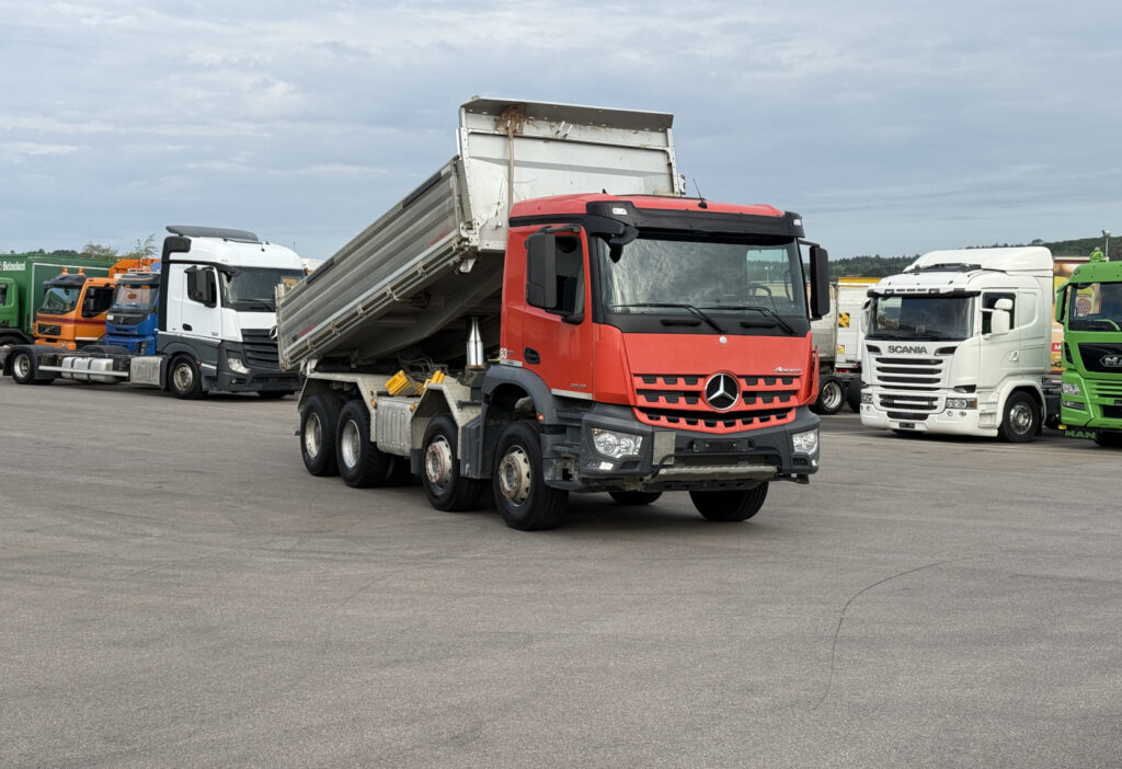 2017 Mercedes-Benz Arocs 3243 8x4 3-SK